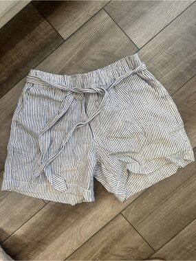 Polo by Ralph Lauren White & Navy Striped High-Waist Tie Shorts